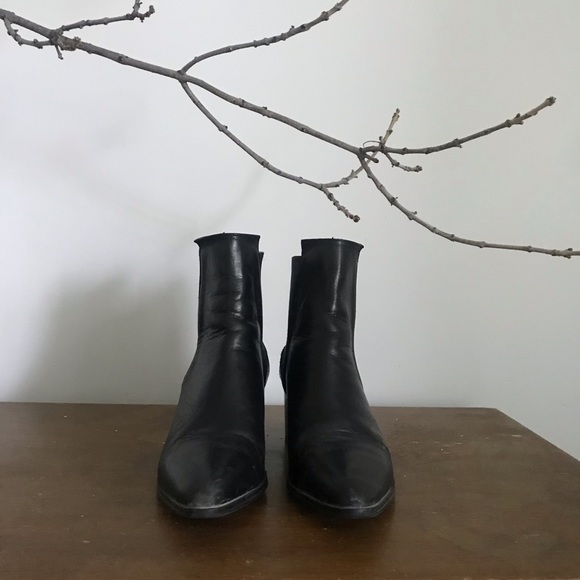 ZARA Block Heel Pointed Toe Leather Ankle Boots - Picture 14 of 16